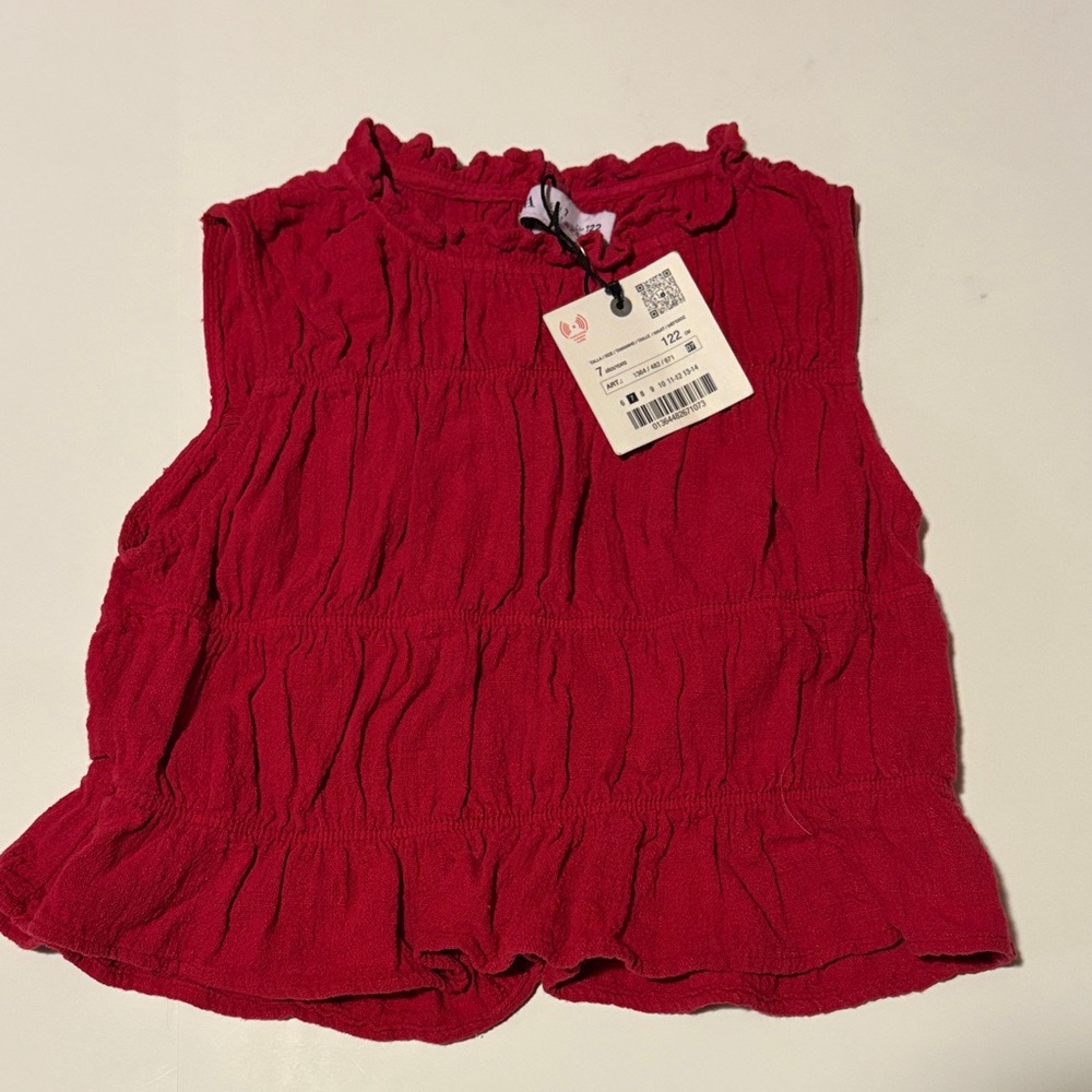 Red Sleeveless Top